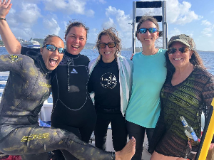 Women Diving Grenada