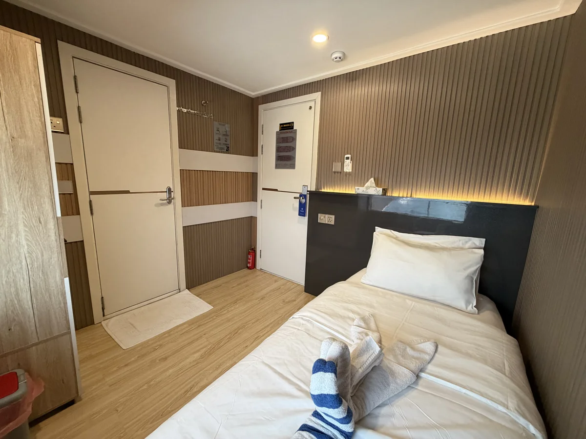 Maldives-Master-Single-Occupancy-Cabin2.webp